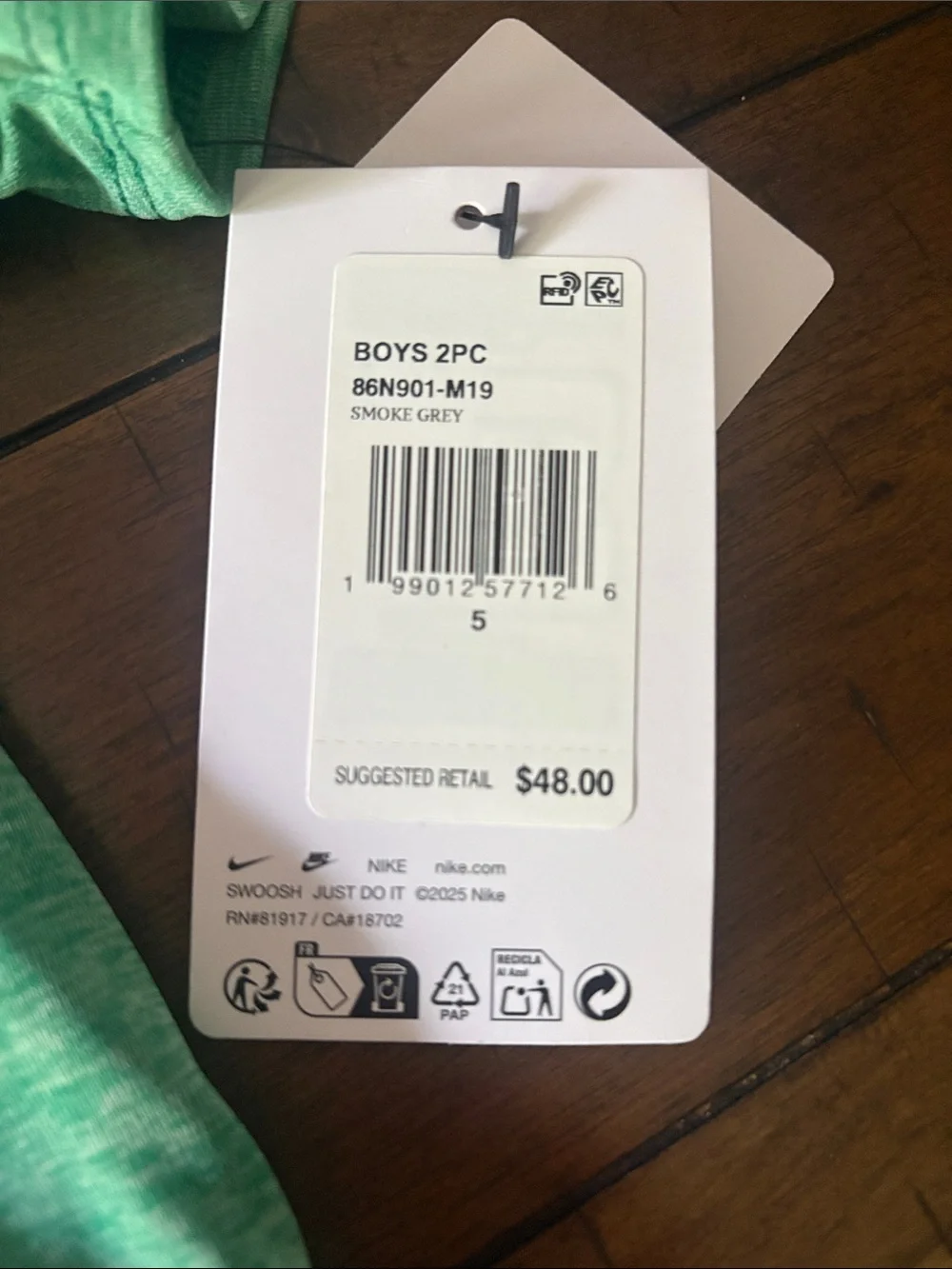 Nike Kids Boys Dri Fit Graphic Tee with Gray & Green Athletic Shorts size 5 NWT - Picture 4 of 4